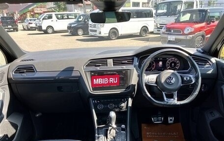 Volkswagen Tiguan II, 2020 год, 1 755 000 рублей, 8 фотография