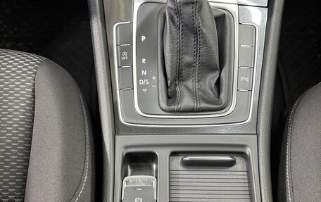 Volkswagen Golf VII, 2018 год, 1 400 000 рублей, 15 фотография