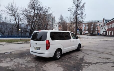 Hyundai H-1 II рестайлинг, 2016 год, 2 100 000 рублей, 8 фотография