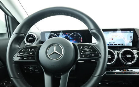 Mercedes-Benz GLA, 2022 год, 3 710 000 рублей, 15 фотография