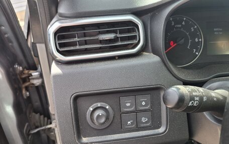 Renault Duster, 2021 год, 1 700 000 рублей, 3 фотография