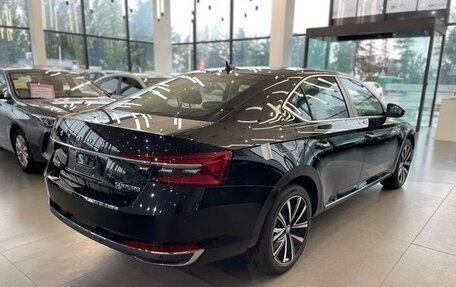 Skoda Superb III рестайлинг, 2025 год, 2 200 000 рублей, 4 фотография