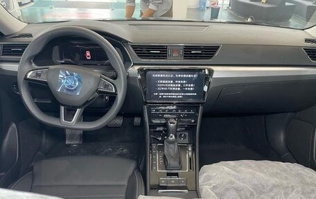 Skoda Superb III рестайлинг, 2025 год, 2 200 000 рублей, 8 фотография