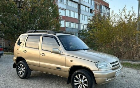 Chevrolet Niva I рестайлинг, 2004 год, 390 000 рублей, 3 фотография