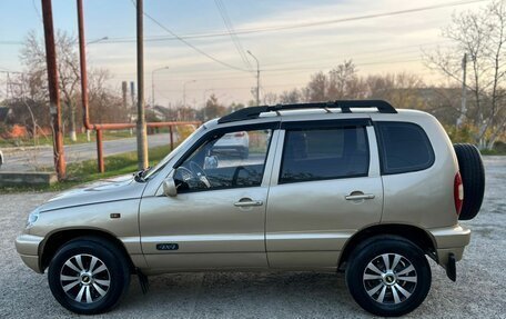 Chevrolet Niva I рестайлинг, 2004 год, 390 000 рублей, 8 фотография