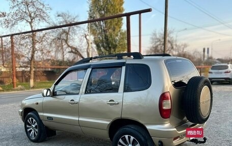 Chevrolet Niva I рестайлинг, 2004 год, 390 000 рублей, 10 фотография