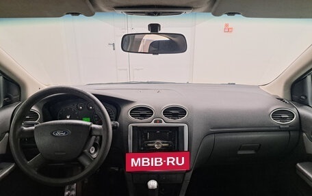 Ford Focus II рестайлинг, 2005 год, 325 000 рублей, 17 фотография