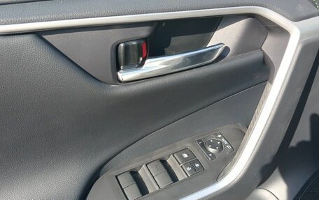 Toyota RAV4, 2025 год, 4 490 000 рублей, 9 фотография