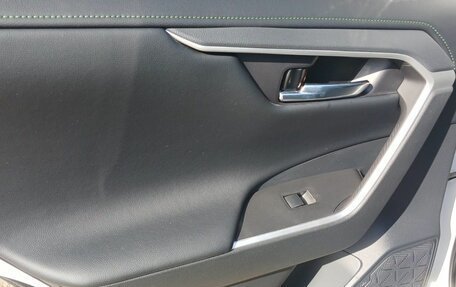 Toyota RAV4, 2025 год, 4 490 000 рублей, 21 фотография