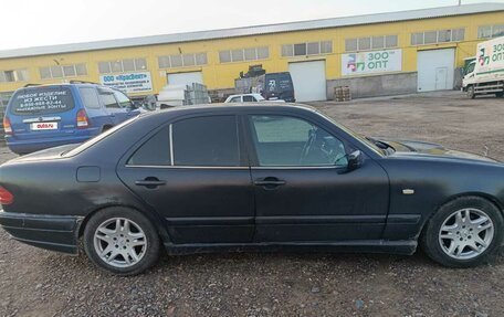Mercedes-Benz E-Класс, 1997 год, 250 000 рублей, 3 фотография