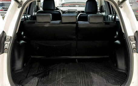 Toyota RAV4, 2017 год, 2 050 000 рублей, 14 фотография