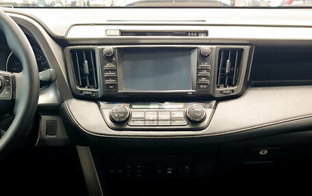 Toyota RAV4, 2017 год, 2 050 000 рублей, 19 фотография