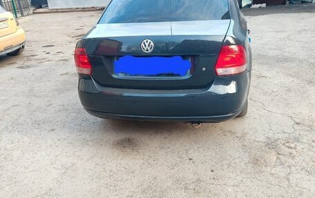 Volkswagen Polo VI (EU Market), 2011 год, 700 000 рублей, 2 фотография