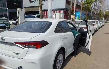 Toyota Corolla, 2025 год, 1 950 000 рублей, 4 фотография