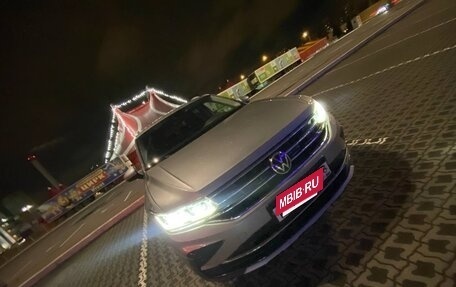 Volkswagen Tiguan II, 2021 год, 4 200 000 рублей, 4 фотография