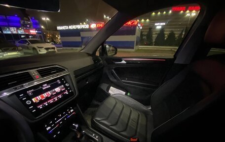 Volkswagen Tiguan II, 2021 год, 4 200 000 рублей, 17 фотография