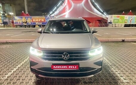 Volkswagen Tiguan II, 2021 год, 4 200 000 рублей, 10 фотография
