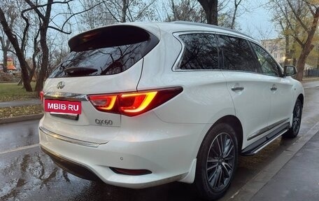 Infiniti QX60 I рестайлинг, 2017 год, 2 150 000 рублей, 4 фотография