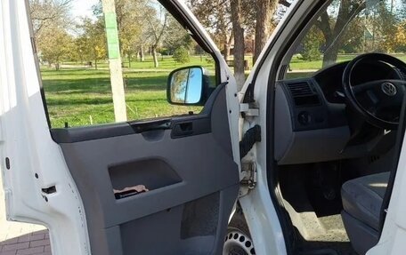 Volkswagen Transporter T5 рестайлинг, 2006 год, 995 000 рублей, 13 фотография