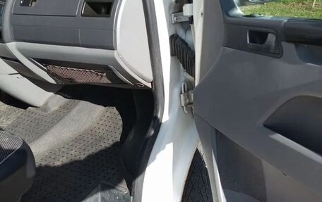 Volkswagen Transporter T5 рестайлинг, 2006 год, 995 000 рублей, 14 фотография