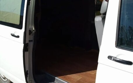 Volkswagen Transporter T5 рестайлинг, 2006 год, 995 000 рублей, 16 фотография