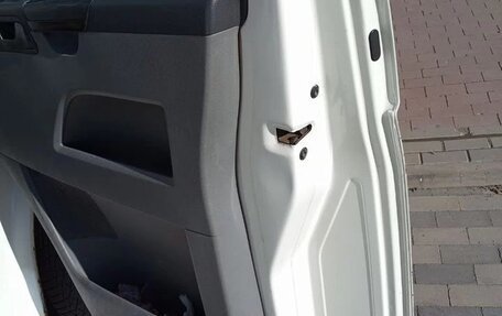 Volkswagen Transporter T5 рестайлинг, 2006 год, 995 000 рублей, 15 фотография