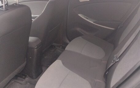 Hyundai Solaris II рестайлинг, 2013 год, 920 000 рублей, 2 фотография