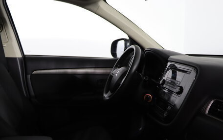 Mitsubishi Outlander III рестайлинг 3, 2014 год, 1 499 990 рублей, 13 фотография