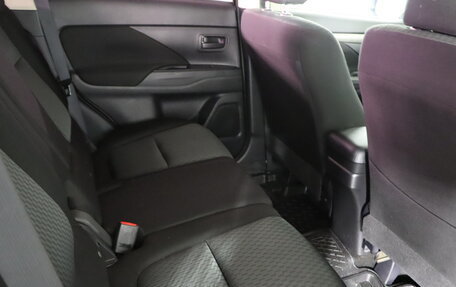 Mitsubishi Outlander III рестайлинг 3, 2014 год, 1 499 990 рублей, 20 фотография