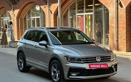 Volkswagen Tiguan II, 2019 год, 2 990 000 рублей, 8 фотография