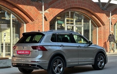 Volkswagen Tiguan II, 2019 год, 2 990 000 рублей, 6 фотография