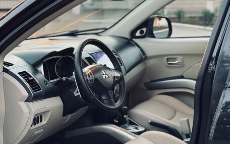 Mitsubishi Outlander III рестайлинг 3, 2008 год, 850 000 рублей, 7 фотография