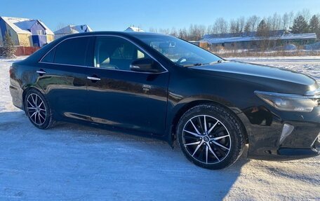 Toyota Camry, 2015 год, 1 870 000 рублей, 4 фотография