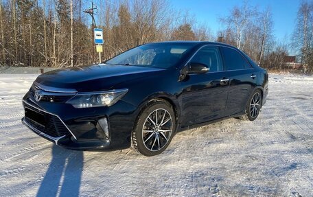 Toyota Camry, 2015 год, 1 870 000 рублей, 2 фотография