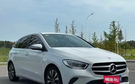 Mercedes-Benz B-Класс, 2021 год, 1 925 000 рублей, 3 фотография