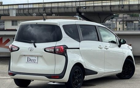 Toyota Sienta II, 2019 год, 1 213 000 рублей, 6 фотография