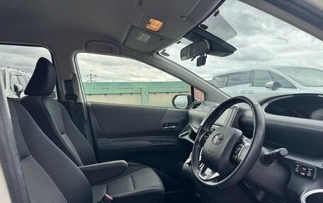 Toyota Sienta II, 2019 год, 1 213 000 рублей, 27 фотография