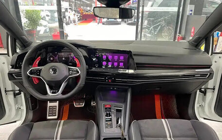 Volkswagen Golf VIII, 2021 год, 1 300 000 рублей, 9 фотография