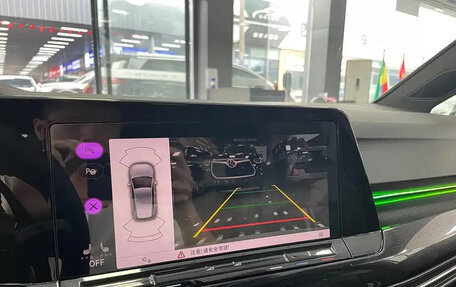 Volkswagen Golf VIII, 2021 год, 1 300 000 рублей, 12 фотография