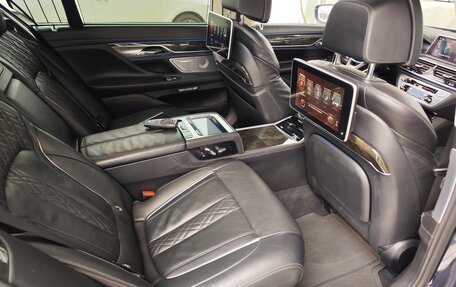 BMW 7 серия, 2016 год, 3 599 000 рублей, 18 фотография