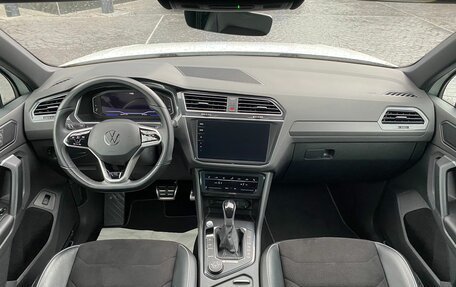 Volkswagen Tiguan II, 2021 год, 3 690 000 рублей, 10 фотография