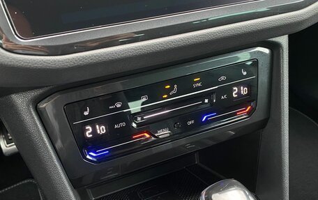 Volkswagen Tiguan II, 2021 год, 3 690 000 рублей, 20 фотография