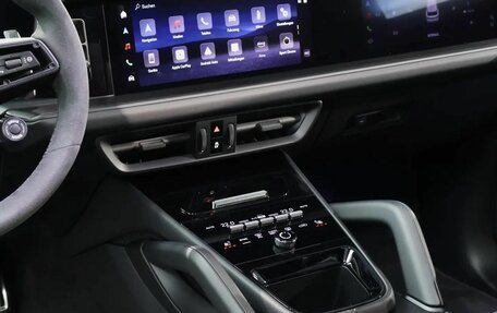 Porsche Cayenne III, 2025 год, 28 490 000 рублей, 16 фотография