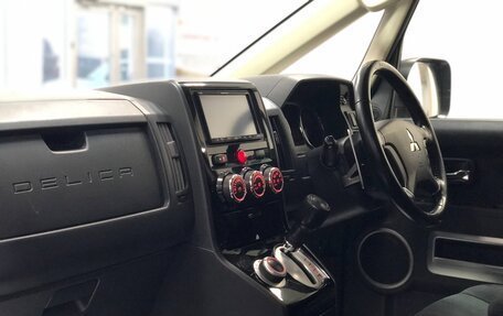 Mitsubishi Delica D:5 I, 2016 год, 2 090 000 рублей, 8 фотография