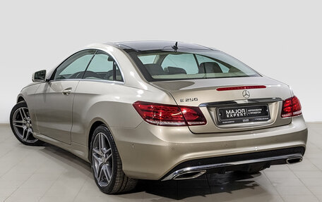 Mercedes-Benz E-Класс, 2015 год, 2 900 000 рублей, 7 фотография