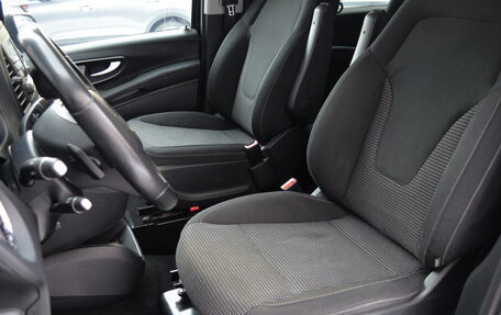 Mercedes-Benz Vito, 2020 год, 3 990 000 рублей, 23 фотография