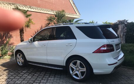 Mercedes-Benz M-Класс, 2012 год, 3 000 000 рублей, 2 фотография