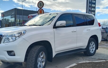Toyota Land Cruiser Prado 150 рестайлинг 2, 2012 год, 3 000 000 рублей, 3 фотография