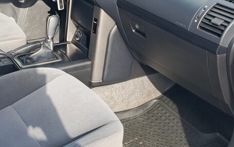 Toyota Land Cruiser Prado 150 рестайлинг 2, 2012 год, 3 000 000 рублей, 9 фотография