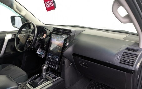 Toyota Land Cruiser Prado 150 рестайлинг 2, 2020 год, 4 590 000 рублей, 2 фотография